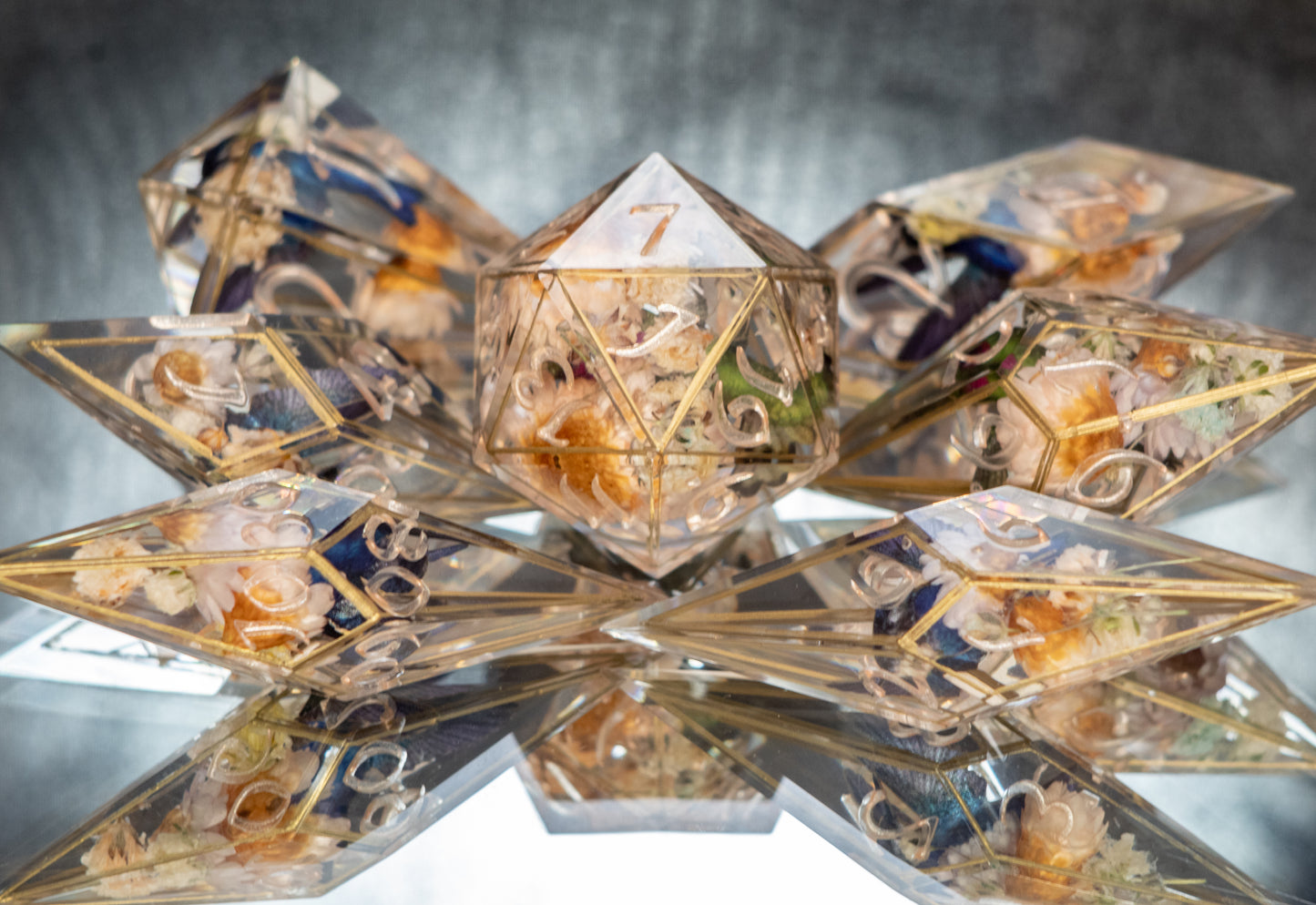 Hummingbird Garden - Sharp 7 Piece Handmade Resin Dice