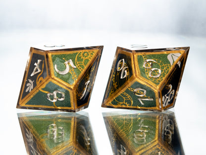 Serpent's Palace - 7 Piece Handmade Resin Dice