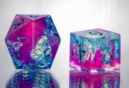 Vaporwave: 7 Piece Handmade Resin Dice