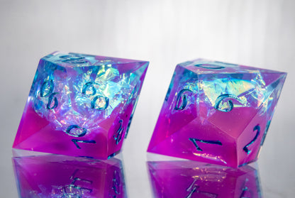 Vaporwave: 7 Piece Handmade Resin Dice