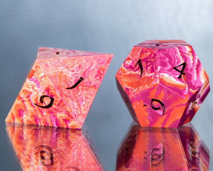 Lesbian Pride Dirty Pour: 7 Piece Handmade Resin Dice