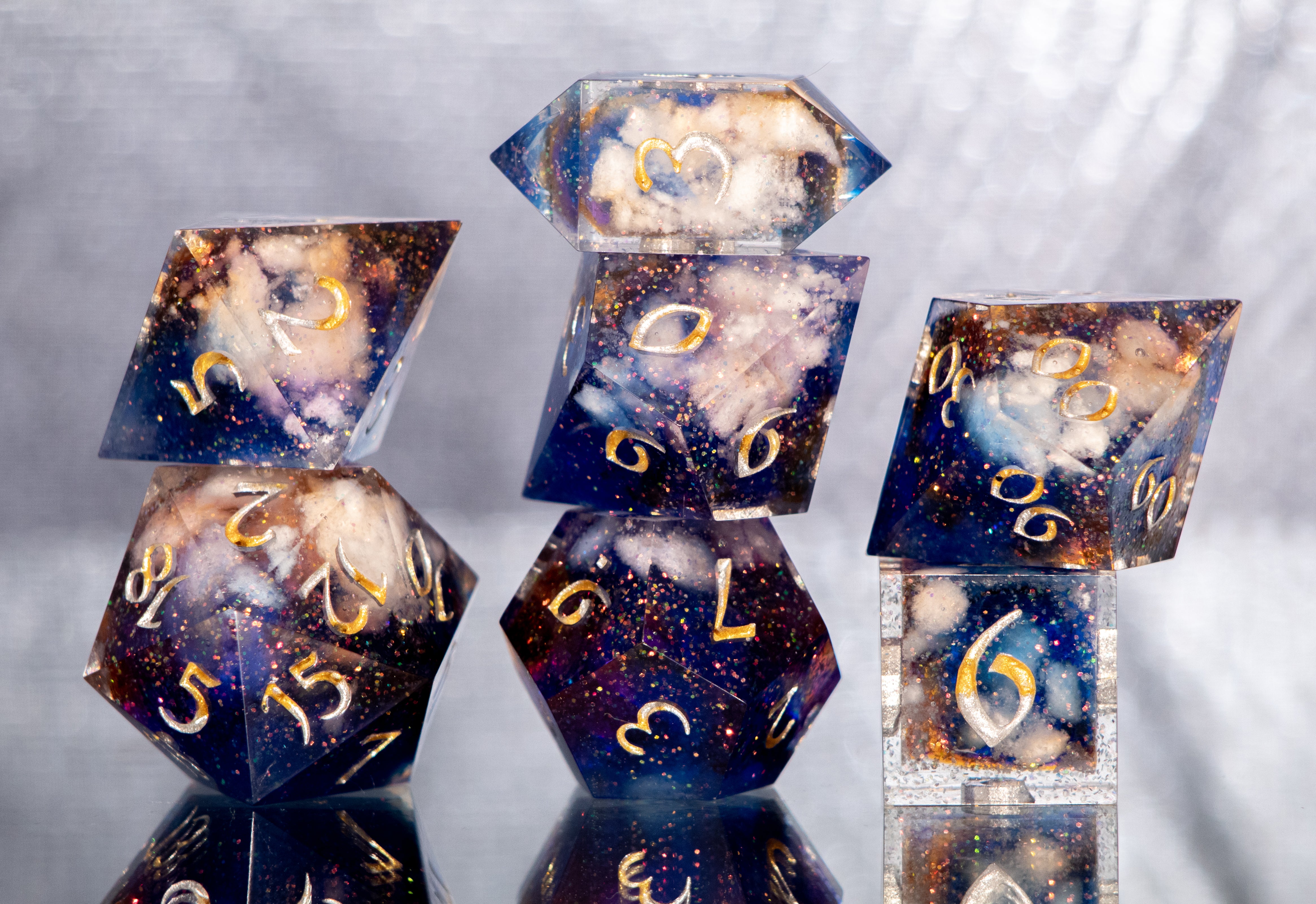 Cloudy Sunset - 7 Piece Handmade Resin Dice – Color Spray Creations