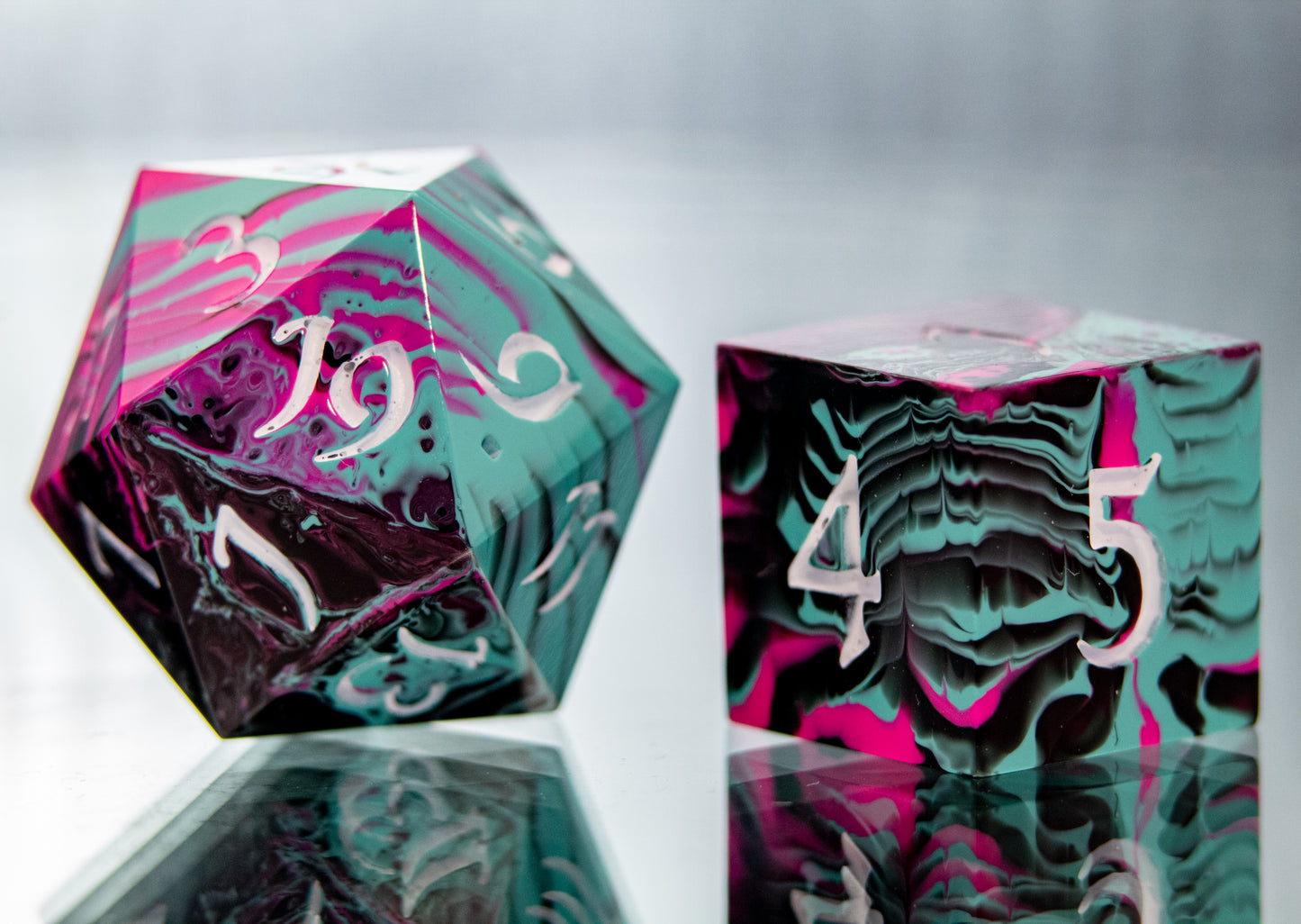 Mad Burnish: 7 Piece Handmade Resin Dice