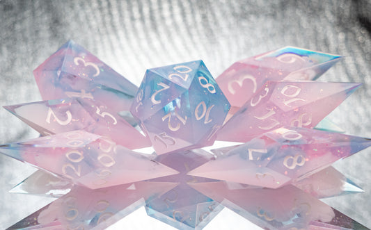 Fuwa Fuwa - 7 Piece Handmade Resin Dice