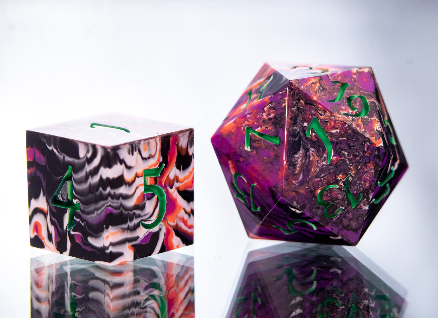 Spook'em: 7 Piece Handmade Resin Dice