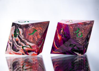 Spook'em: 7 Piece Handmade Resin Dice