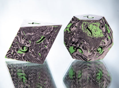 Ectoplasm: 7 Piece Handmade Resin Dice