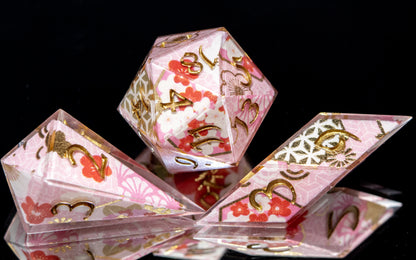 Hanami - 7 Piece Handmade Resin Dice